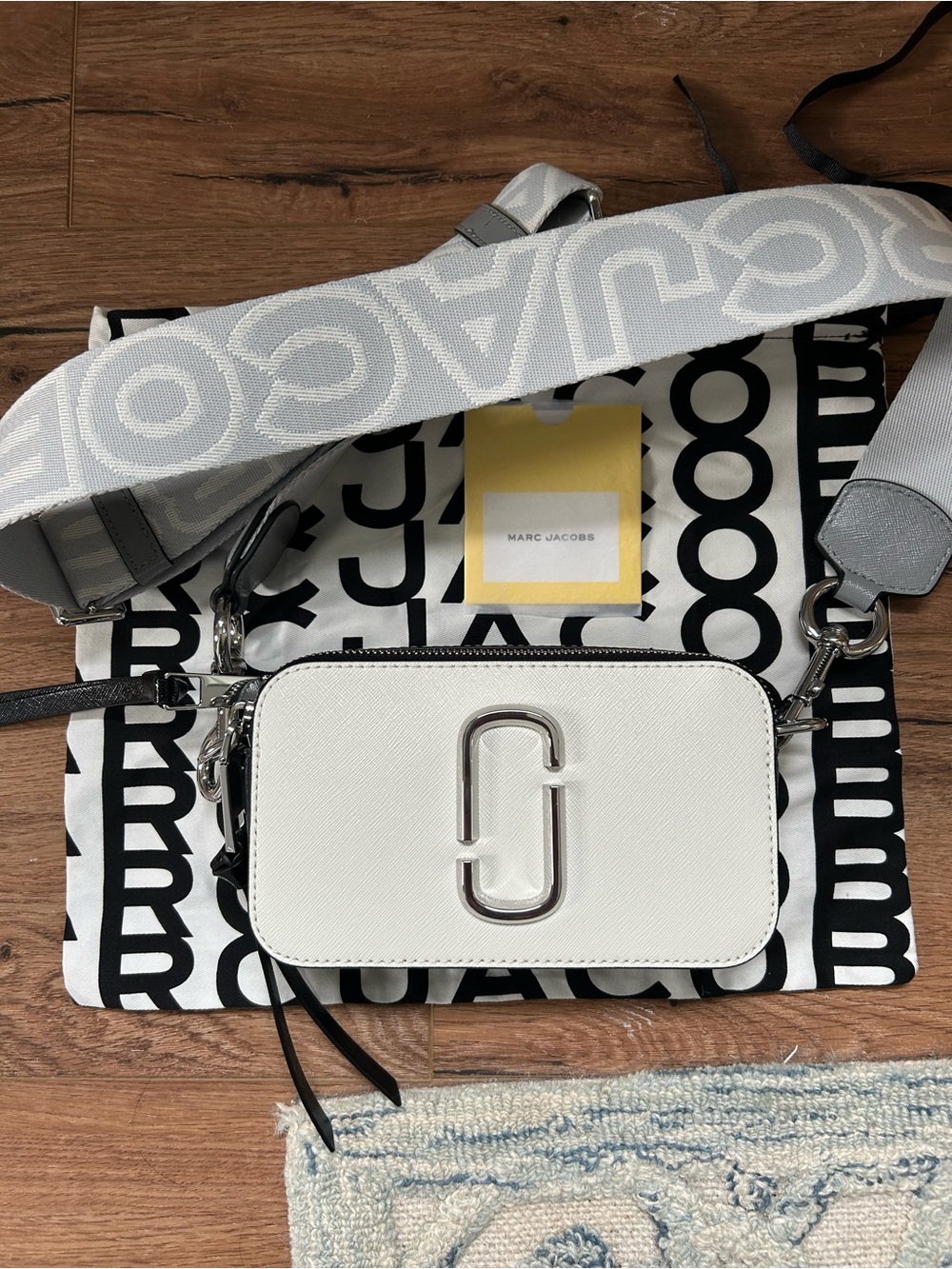 NWT Marc Jacobs Snapshot White Leather Silver Camera Crossbody with Logo Strap